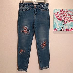 SALE! LIKE NEW! AMERICAN RAG DARLING PATCHWORK EMBROIDERED SKINNY JEANS
